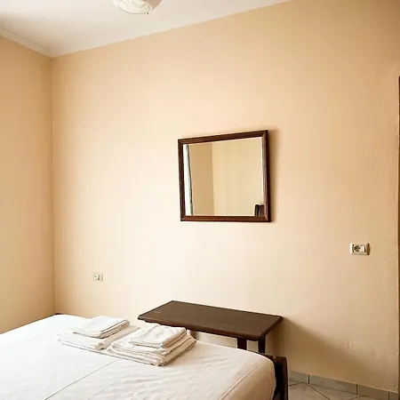 דירה Bright 5th-floor With Balcony *