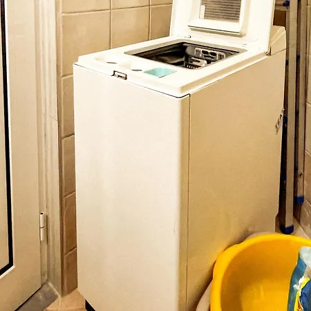Bright 5th-floor With Balcony דירה סרנדה