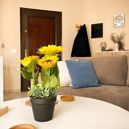 Bright 5th-floor With Balcony דירה